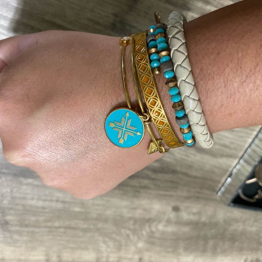 Bracelet/bangle